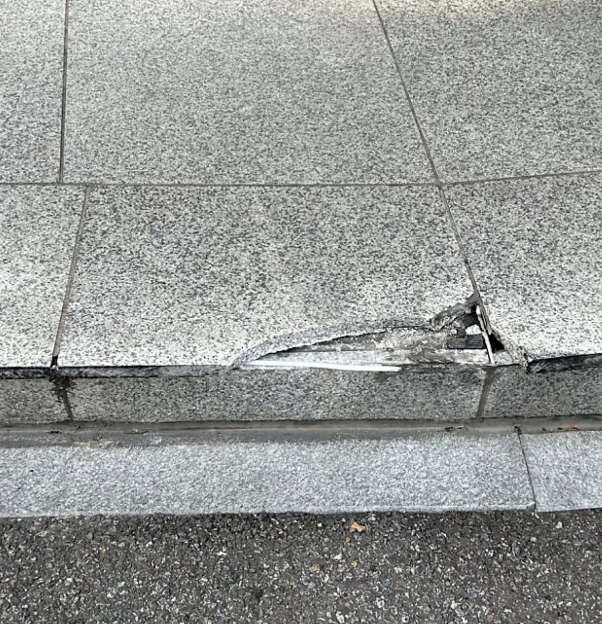 돌계단 보수 시공 현장